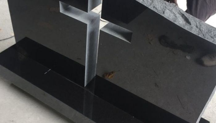 How Much Does the Cost of a Black Granite Monument  